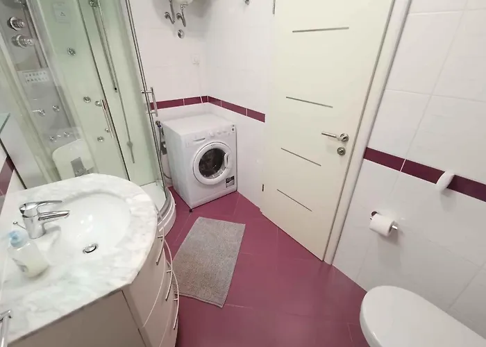 Apartment In 5739